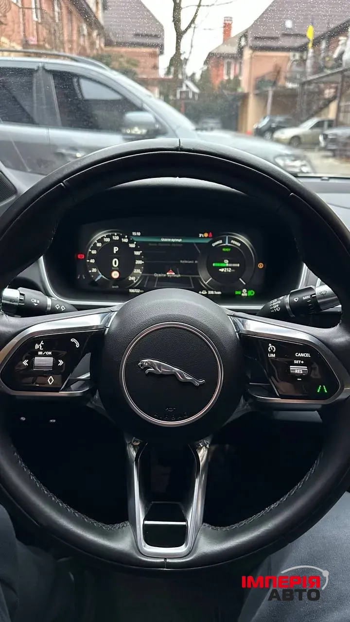 Jaguar I-Pace - фото 4