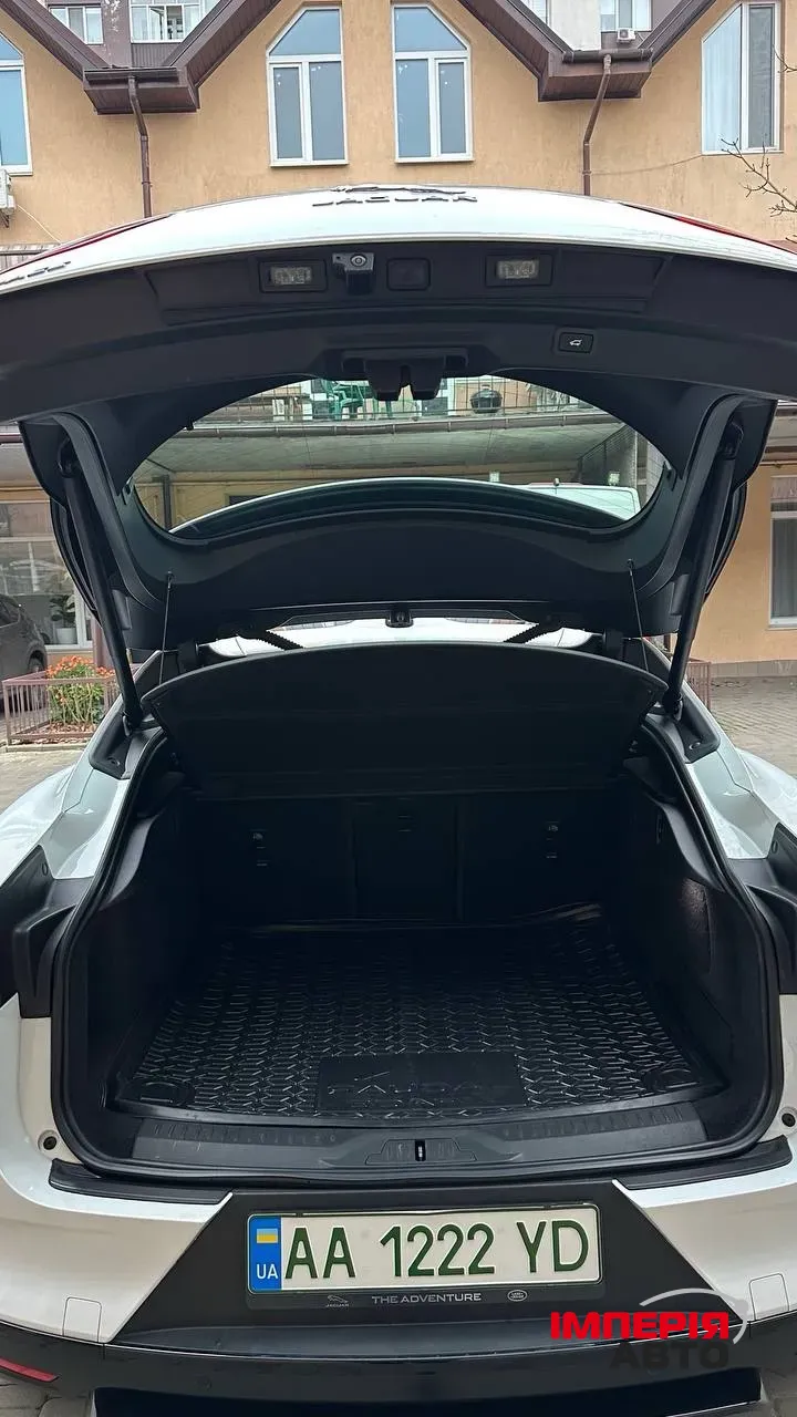 Jaguar I-Pace - фото 6
