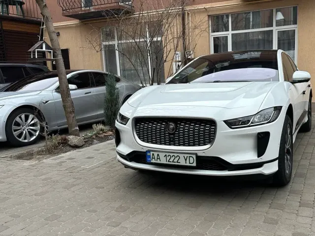 Jaguar I-Pace - фото 2