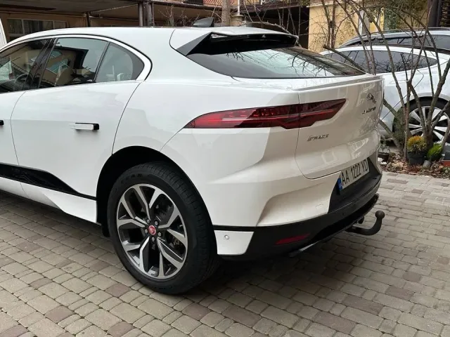 Jaguar I-Pace - фото 1