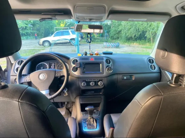 Volkswagen Tiguan - фото 2