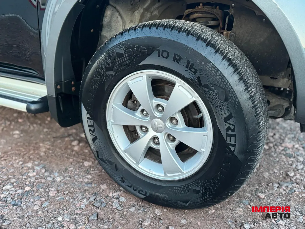 Mitsubishi L200 - фото 10