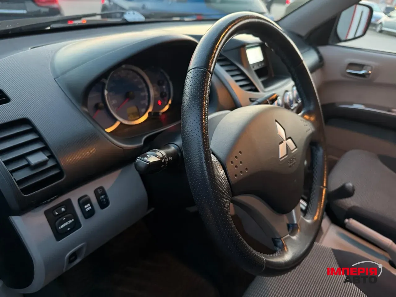 Mitsubishi L200 - фото 15