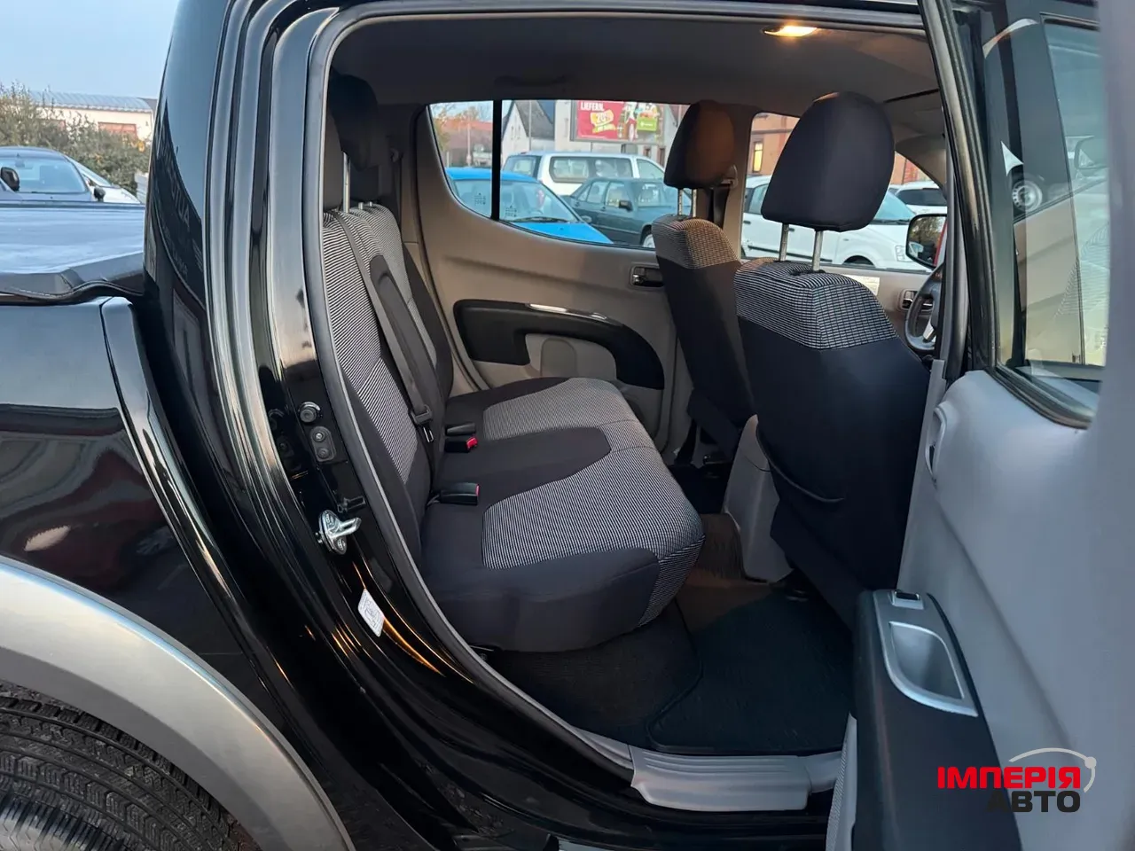 Mitsubishi L200 - фото 16