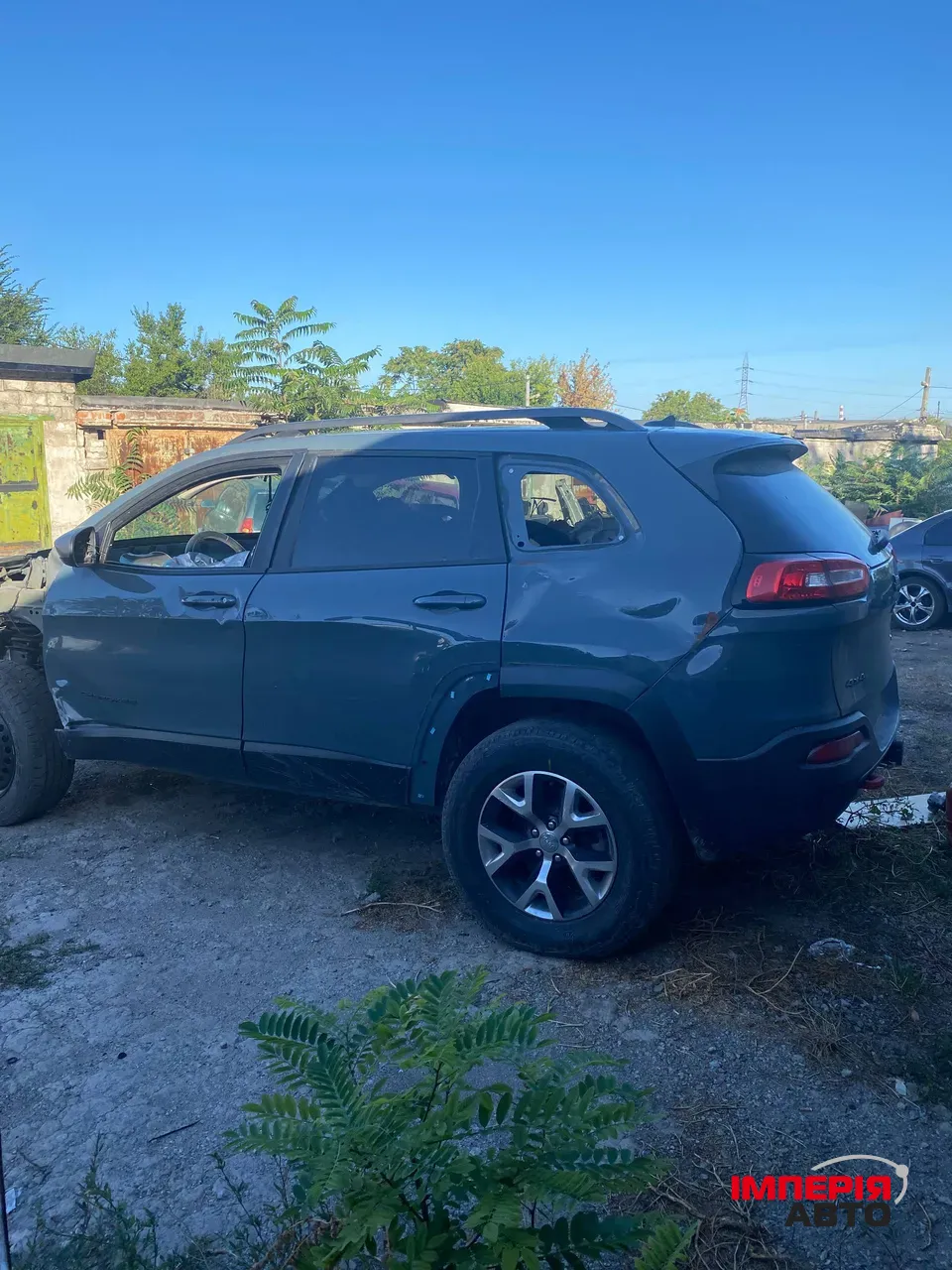 Jeep Cherokee - фото 3