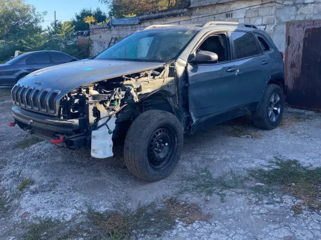 Jeep Cherokee - фото 5