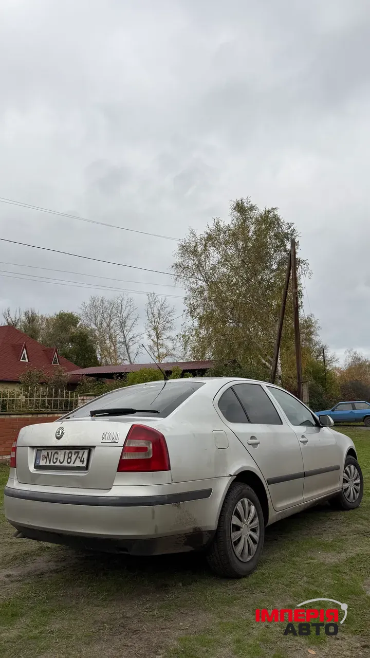 Skoda Octavia - фото 3