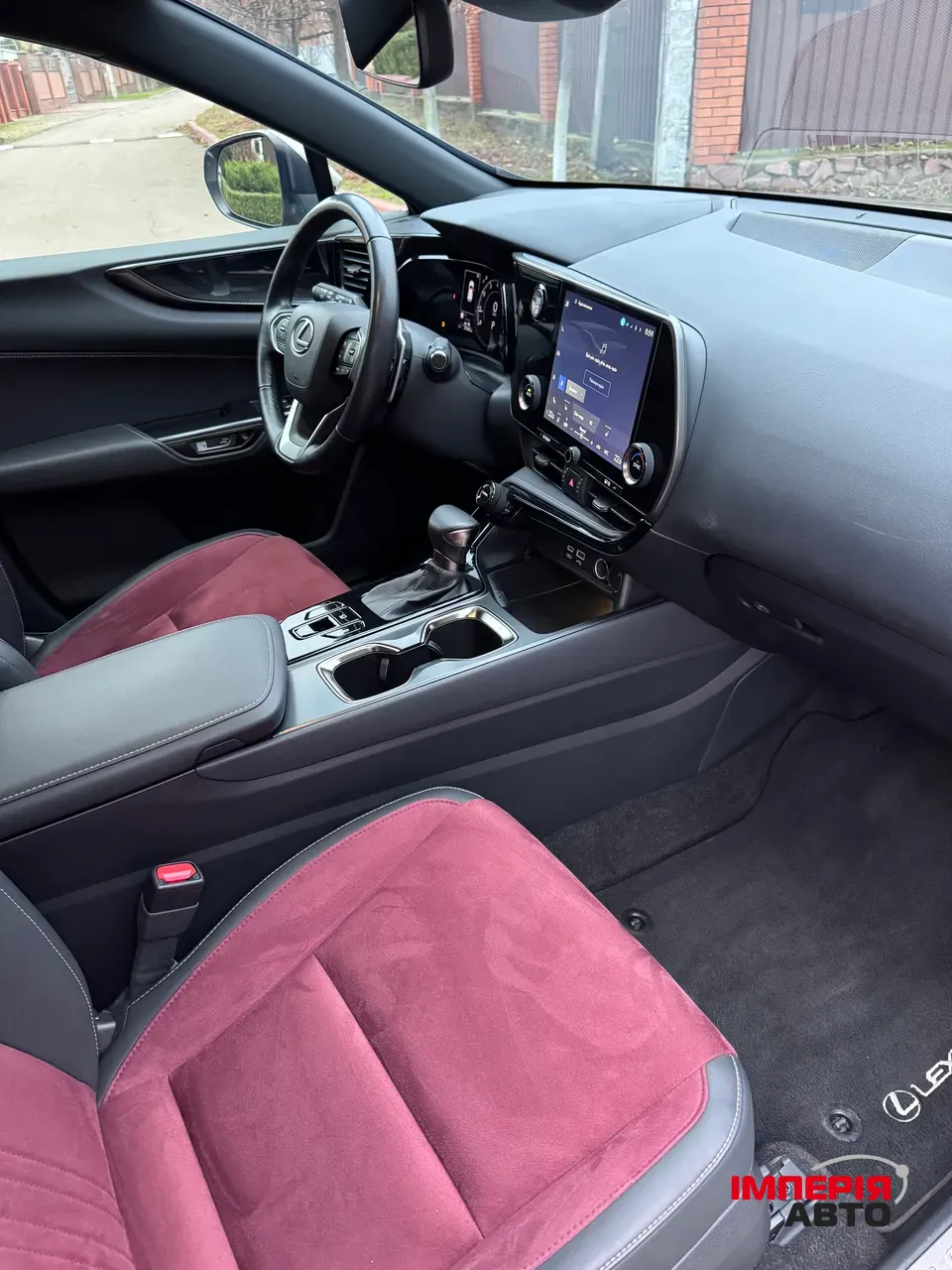 Lexus NX - фото 17