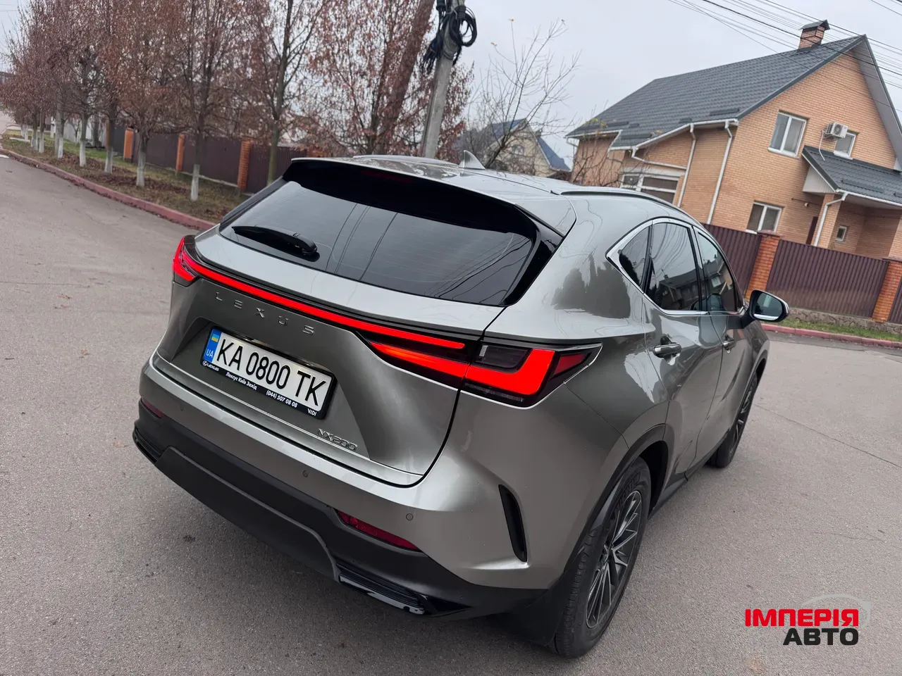 Lexus NX - фото 9