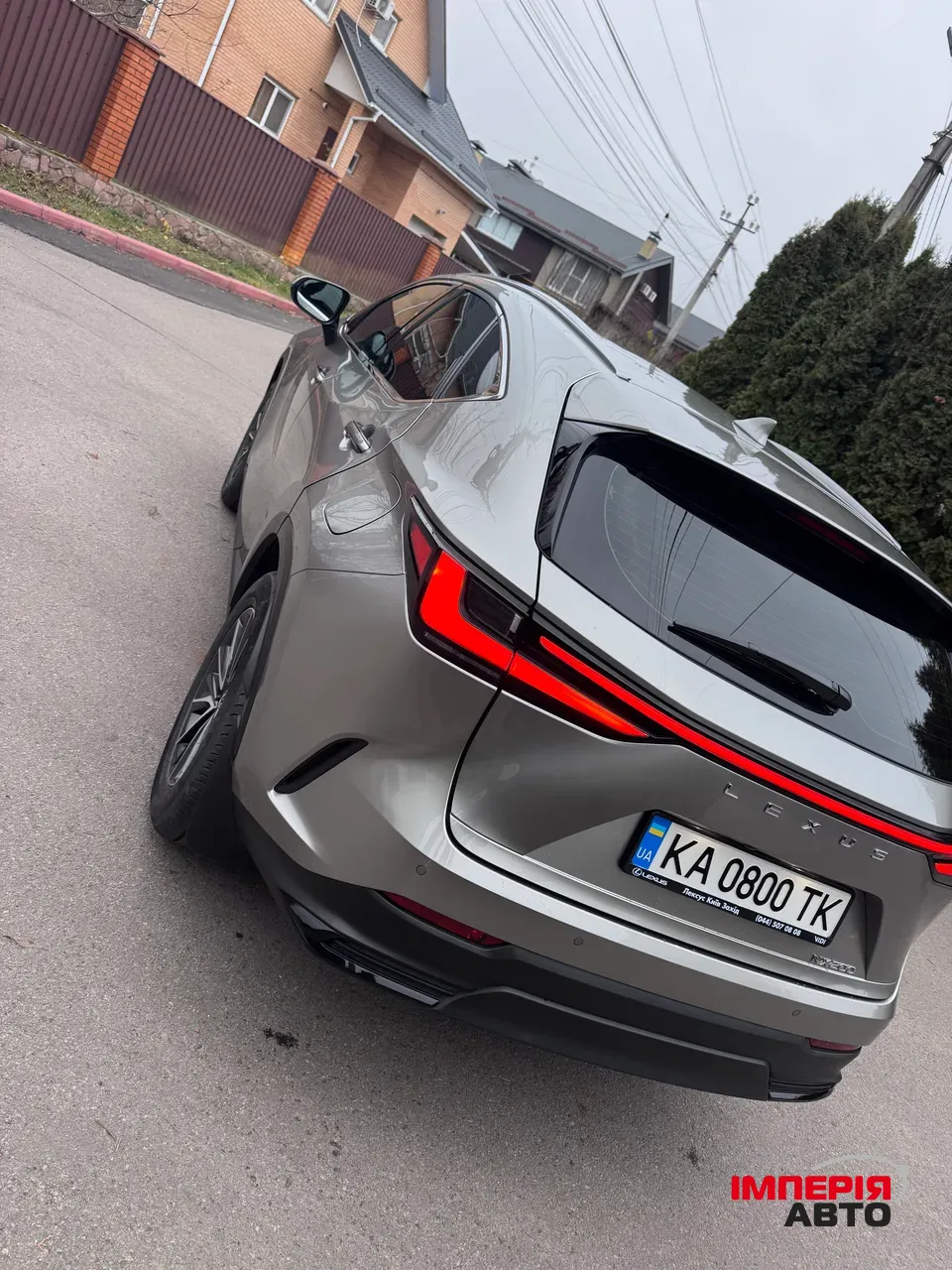 Lexus NX - фото 11