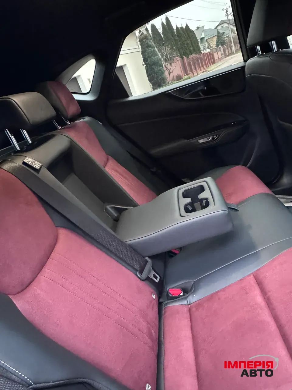 Lexus NX - фото 18