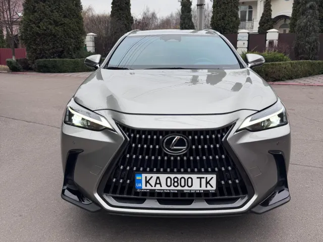 Lexus NX - фото 2