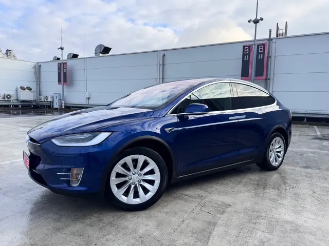 Tesla Model X - фото 3