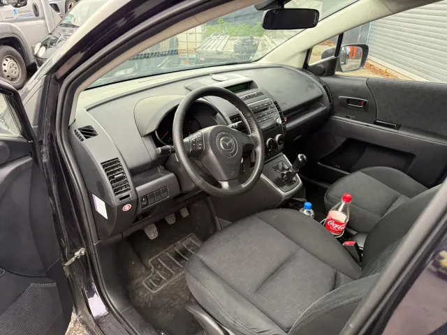 Mazda 5 - фото 2