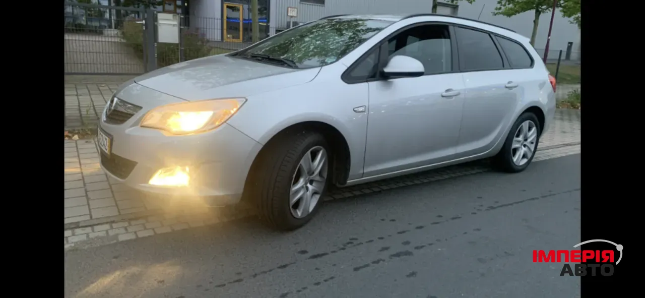 Opel Astra - фото 4
