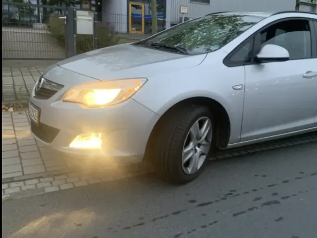 Opel Astra - фото 4