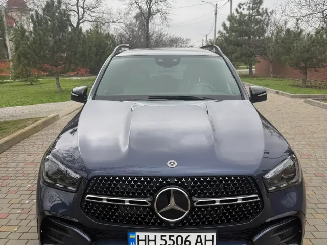 Mercedes-Benz GLE - фото 1