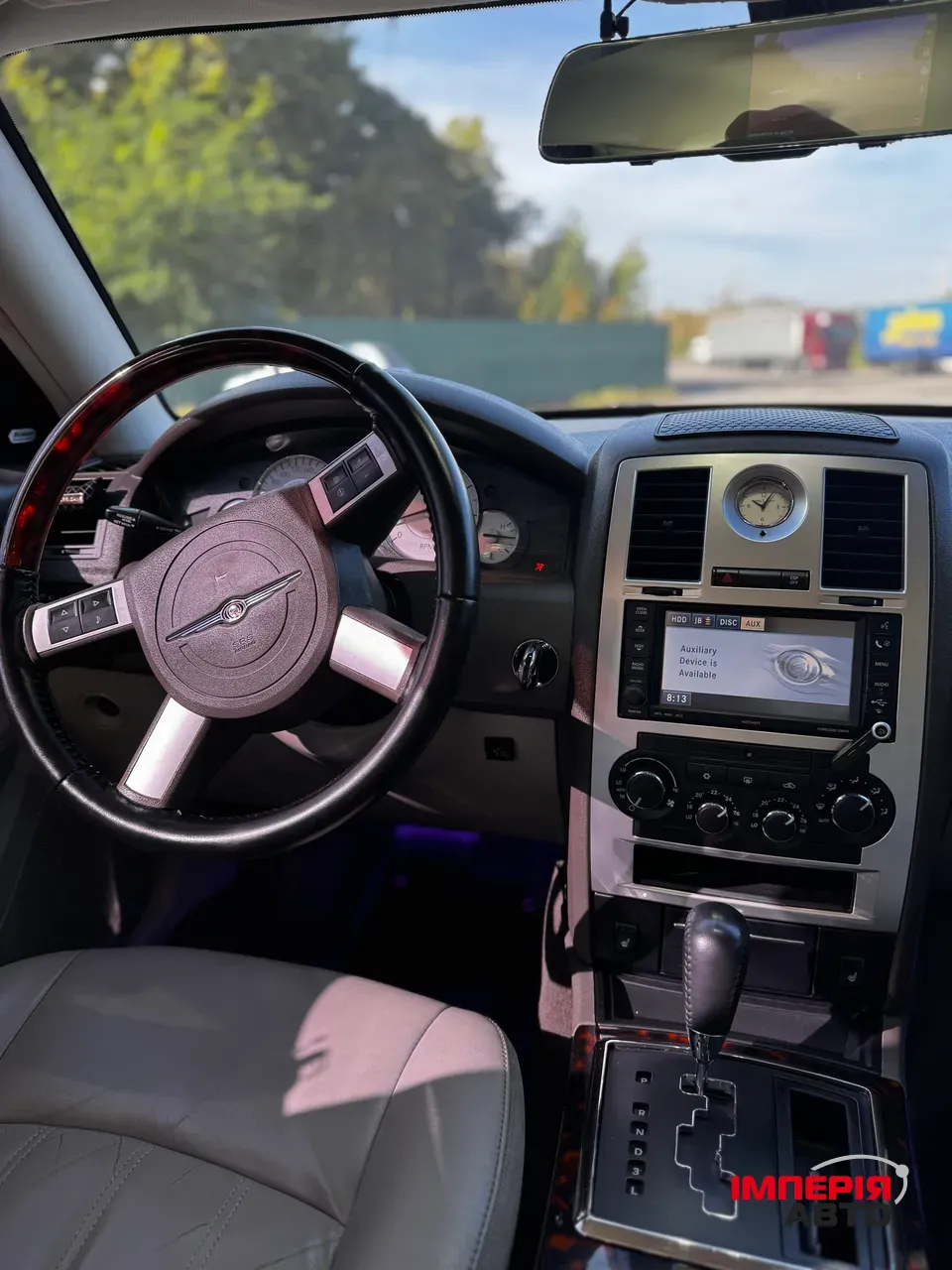 Chrysler 300C - фото 4
