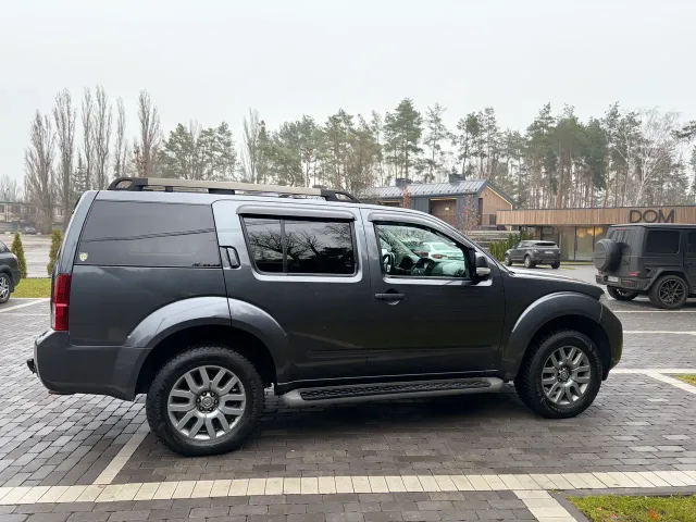 Nissan Pathfinder - фото 3