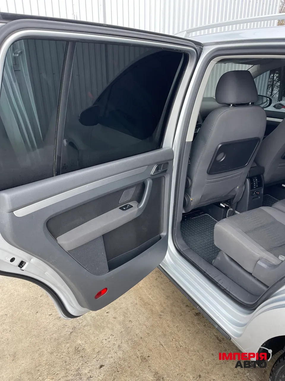 Volkswagen Touran - фото 10