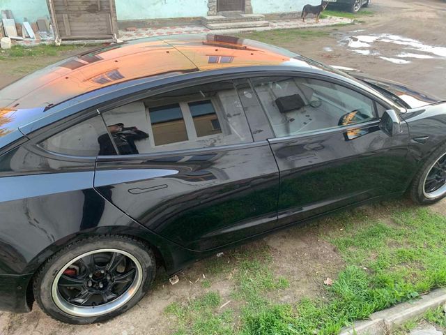 Tesla Model 3 - фото 5