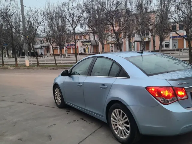 Chevrolet Cruze - фото 2