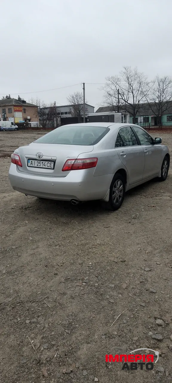 Toyota Camry - фото 5