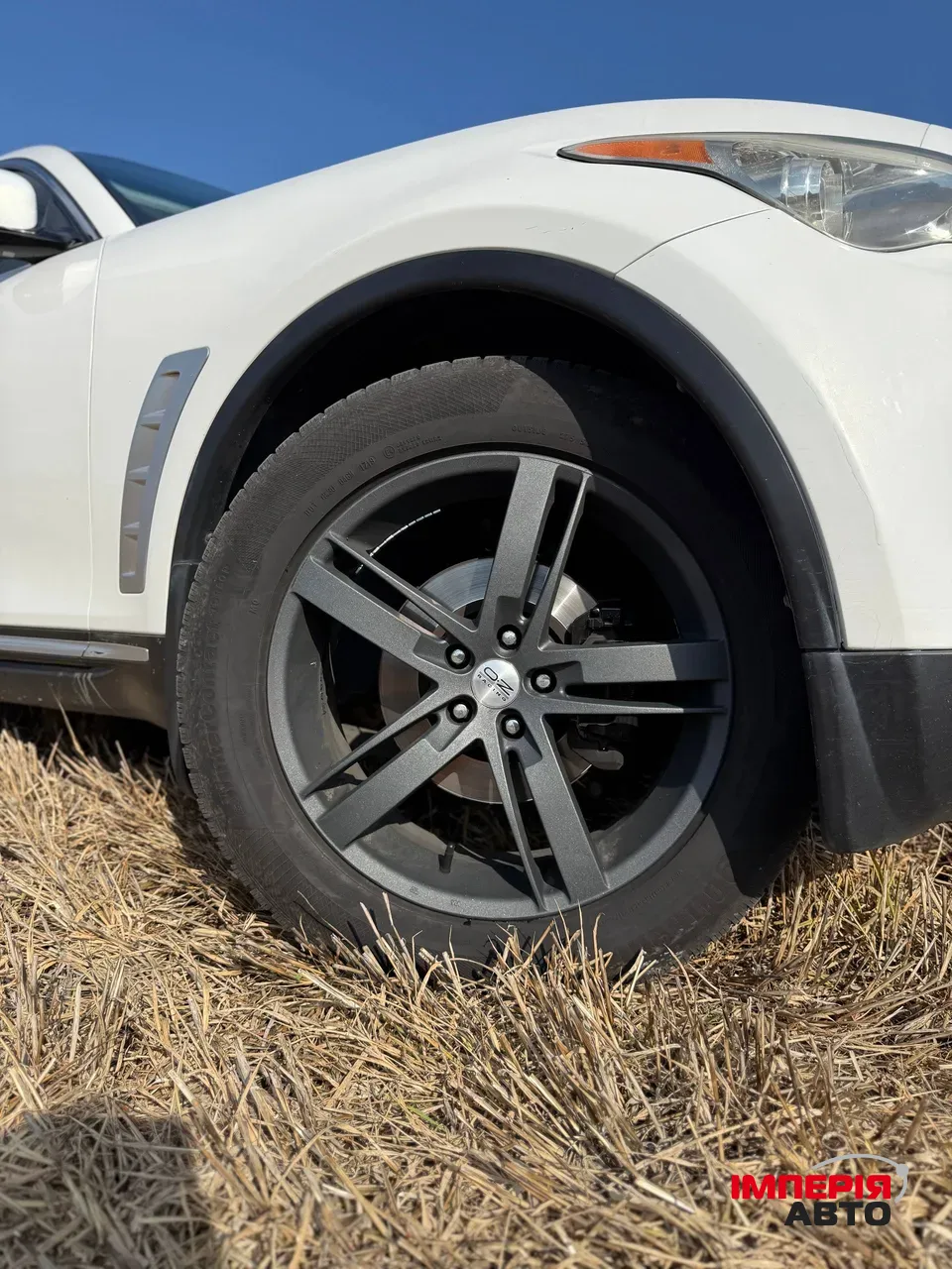 Infiniti FX - фото 9