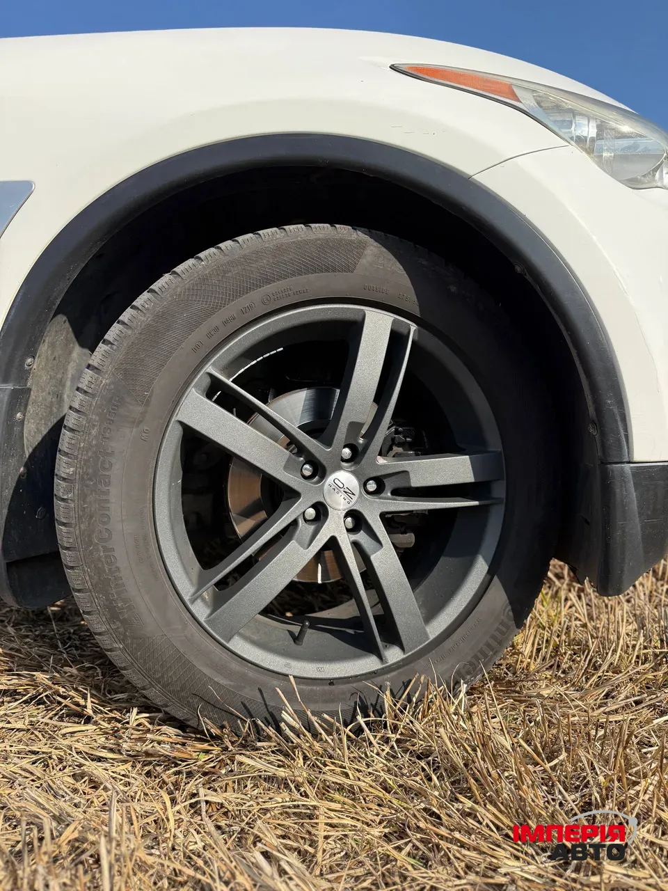 Infiniti FX - фото 13