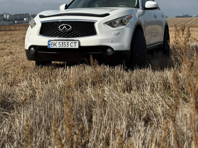 Infiniti FX - фото 1