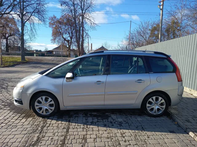 Citroen C4 Picasso - фото 3