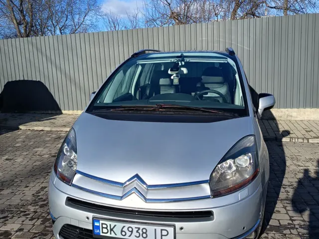 Citroen C4 Picasso - фото 2