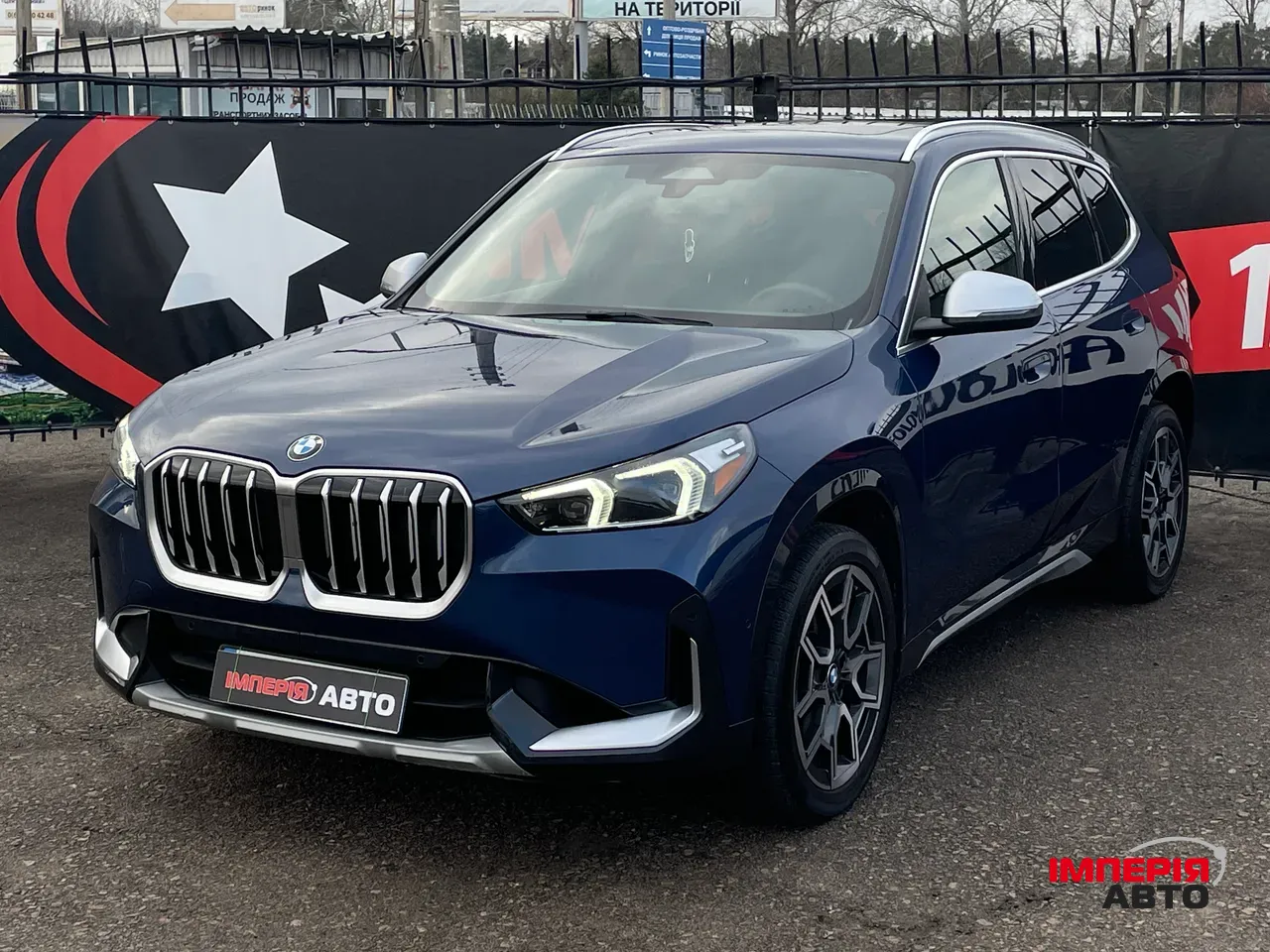 BMW X1 - фото 1
