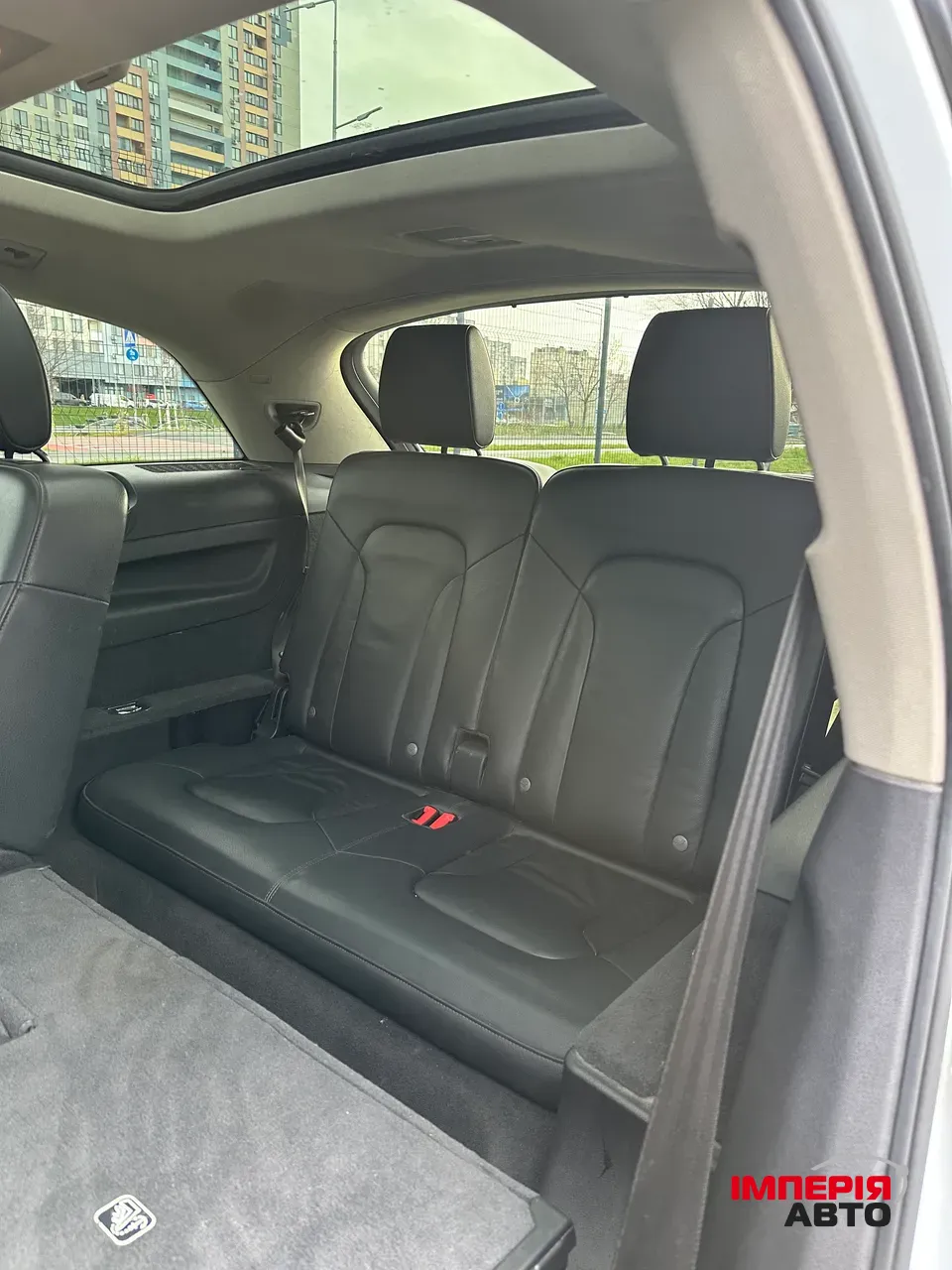 Audi Q7 - фото 17