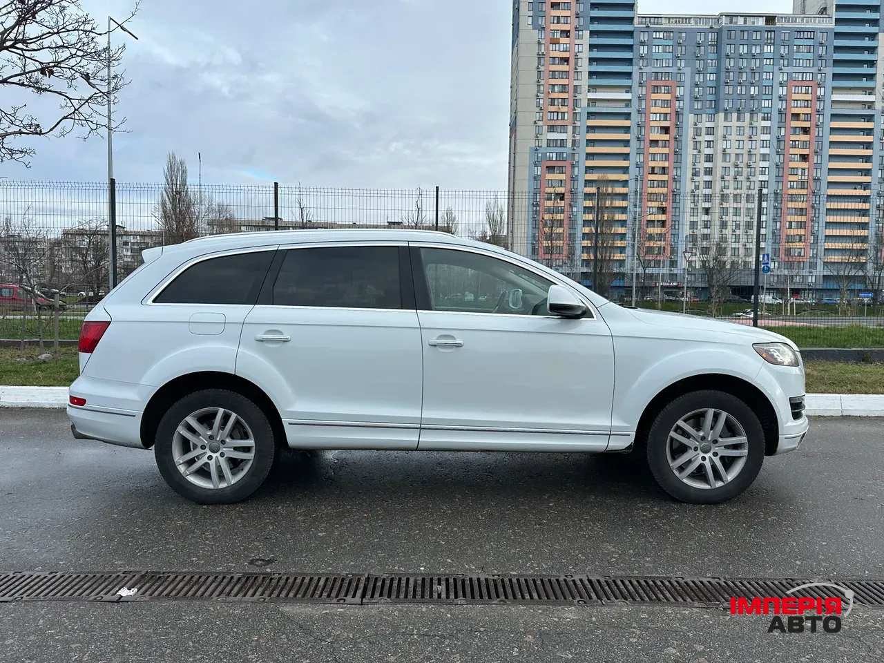 Audi Q7 - фото 6