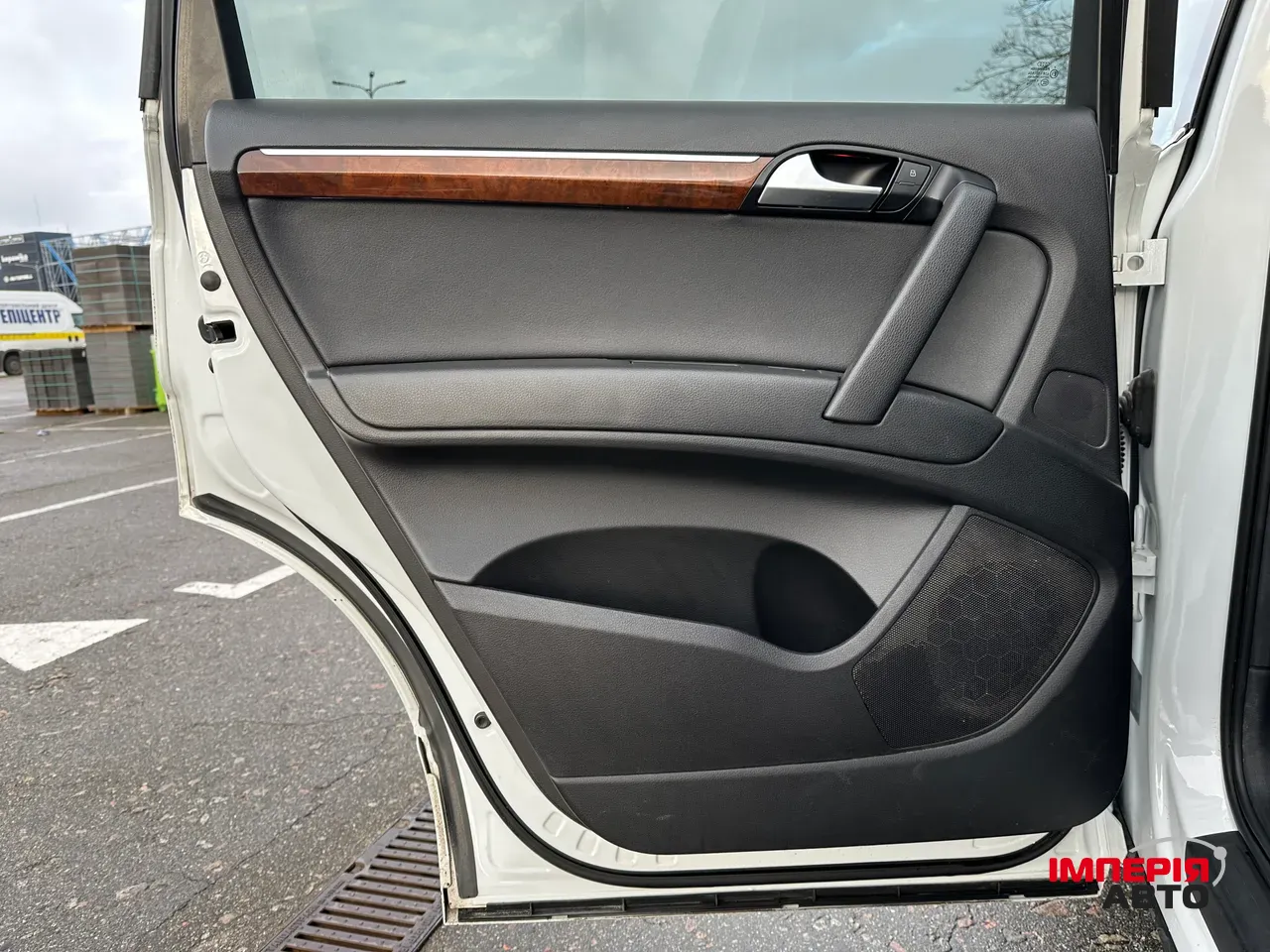 Audi Q7 - фото 18