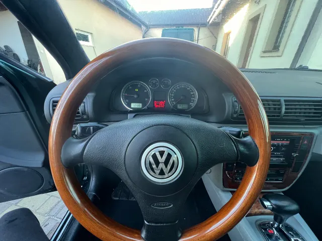 Volkswagen Passat - фото 4