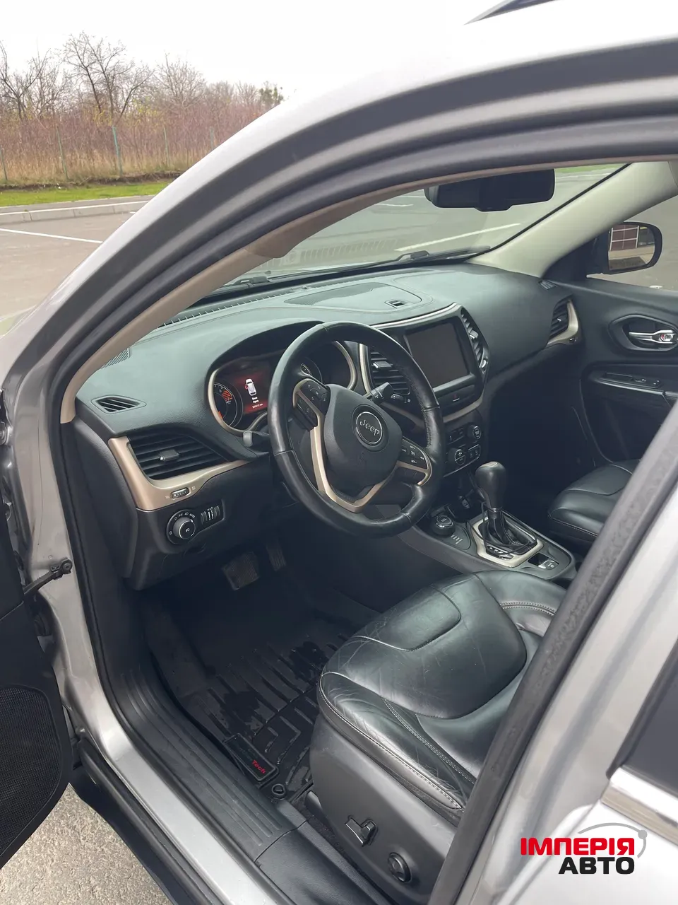 Jeep Cherokee - фото 9