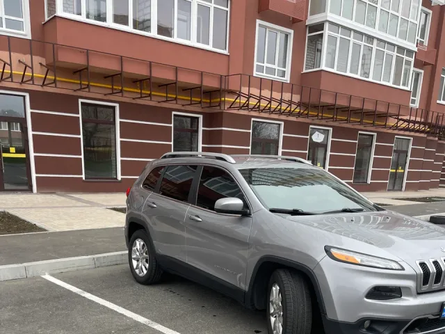 Jeep Cherokee - фото 5