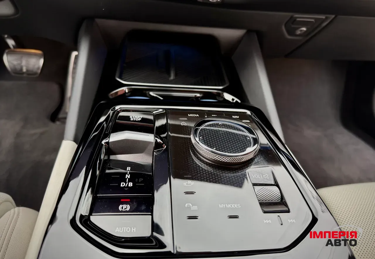 BMW i5 - фото 38