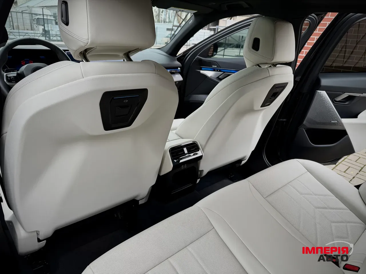 BMW i5 - фото 35