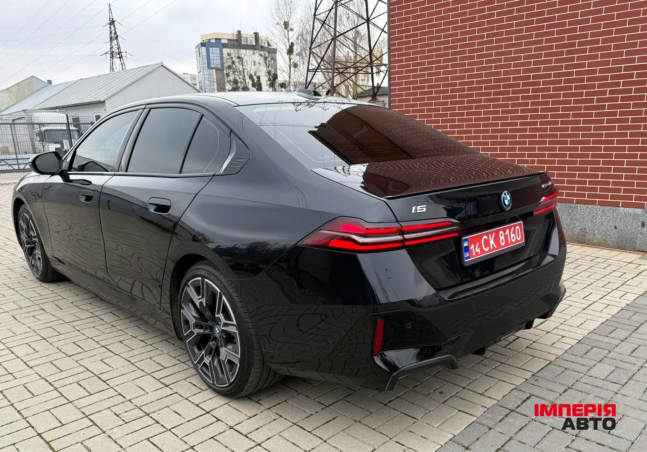 BMW i5 - фото 12