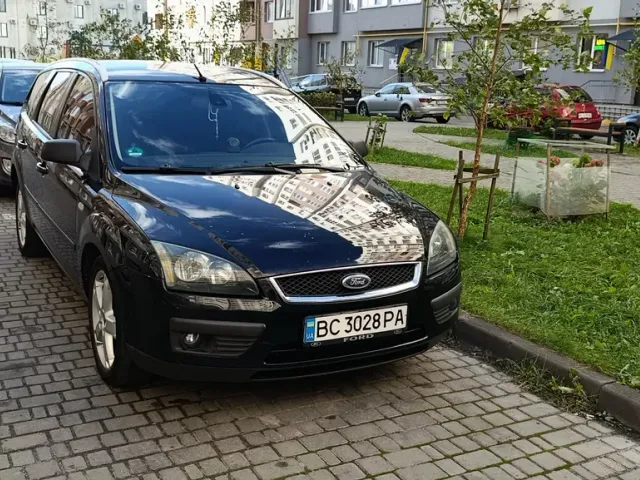 Ford Focus - фото 1