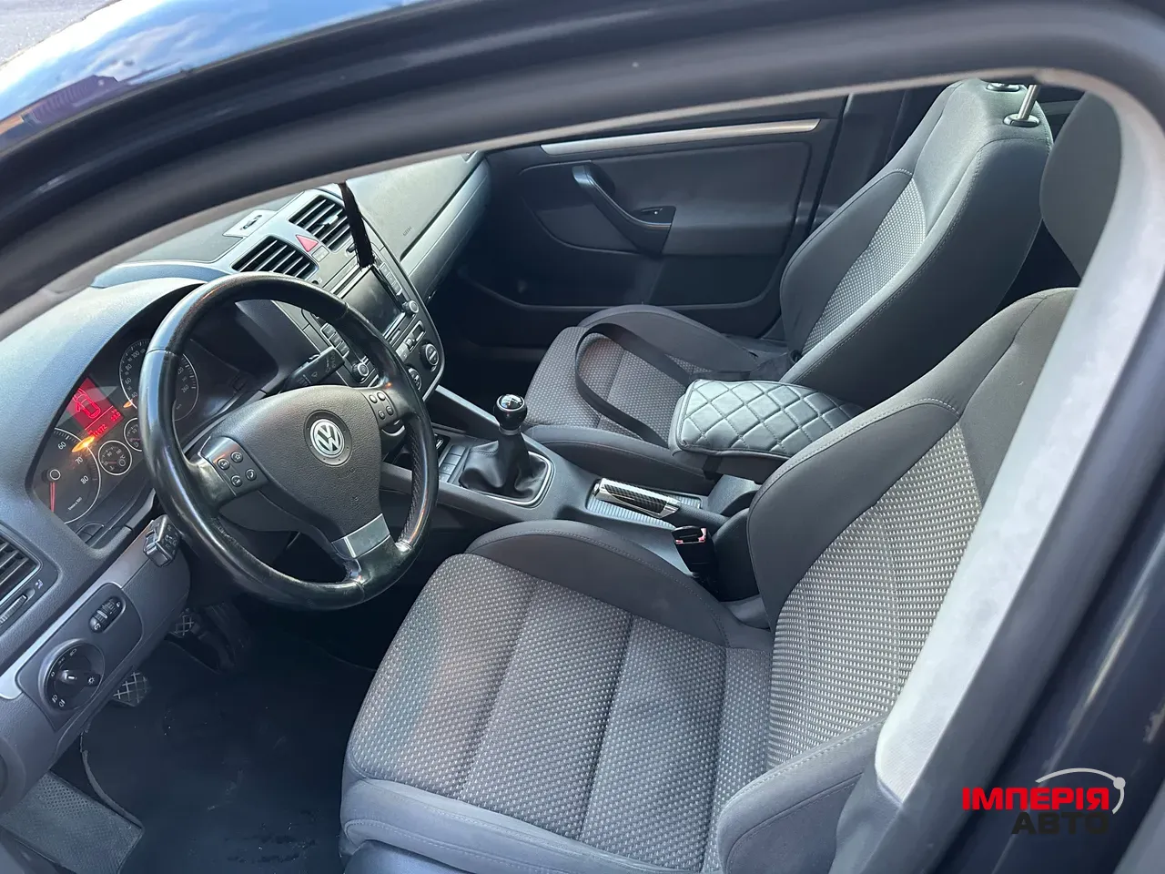 Volkswagen Golf - фото 11