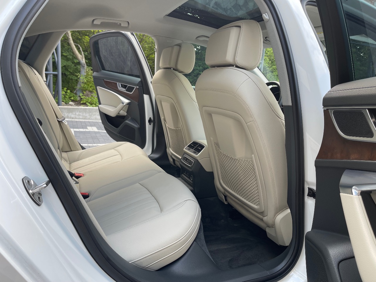 Audi A6 - фото 12