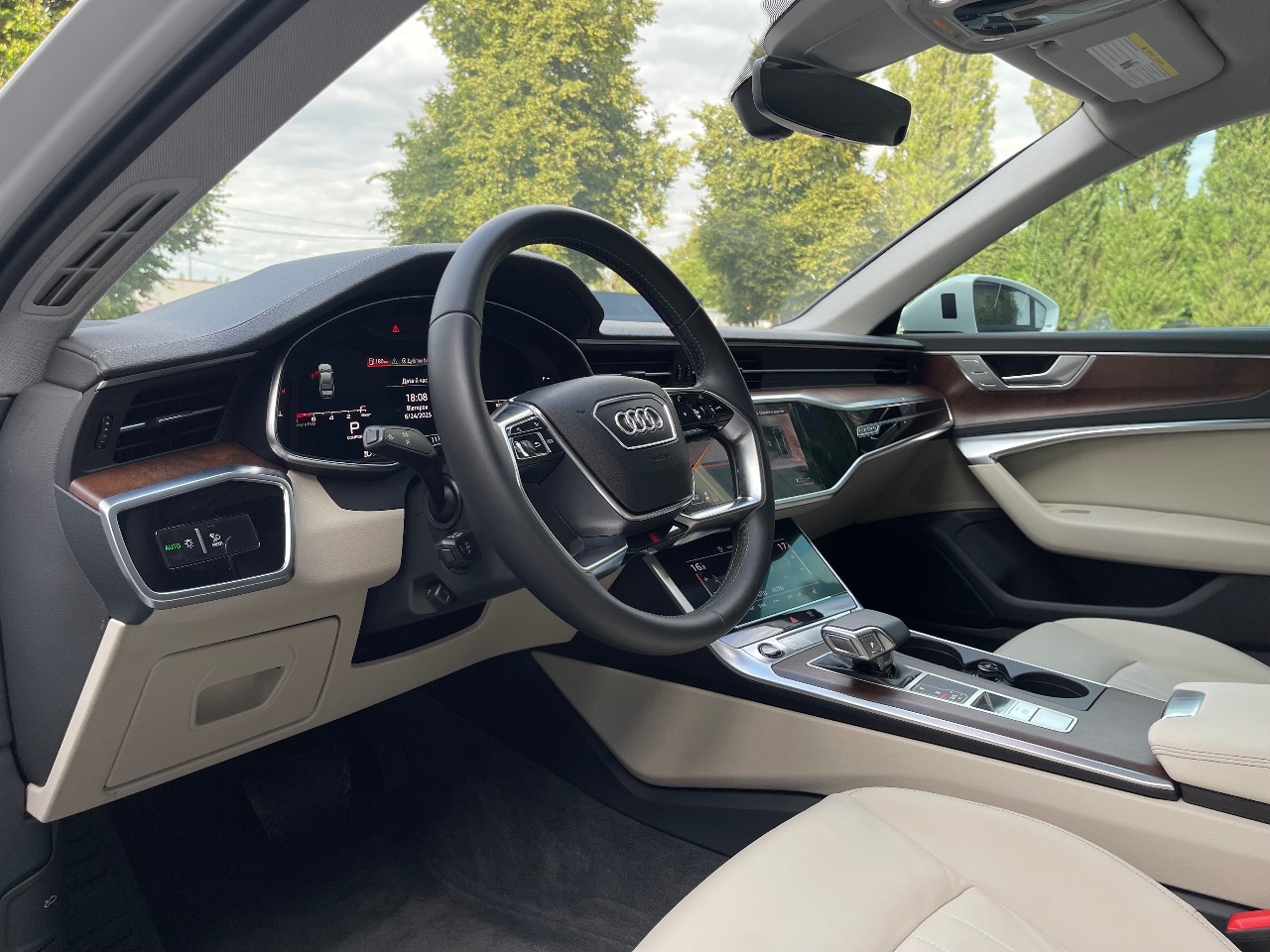 Audi A6 - фото 25