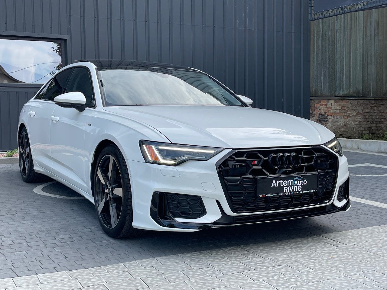 Audi A6 - фото 13