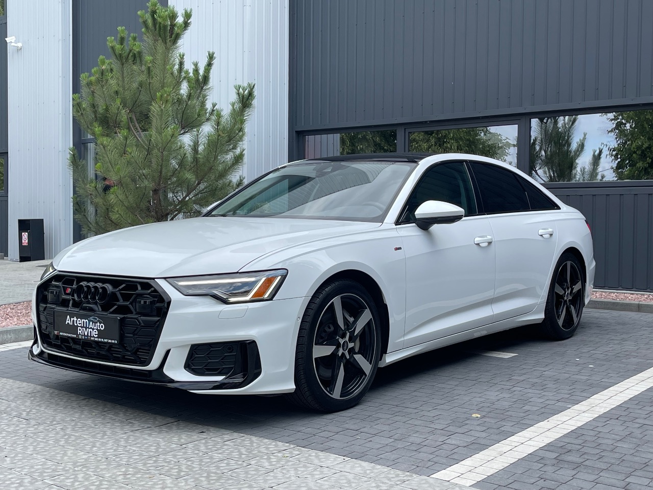 Audi A6 - фото 1