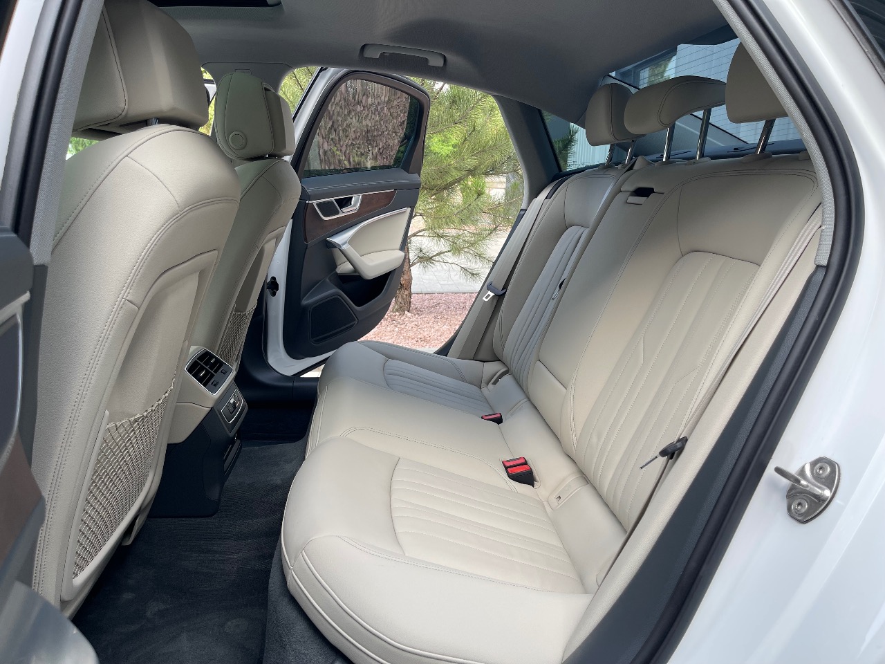 Audi A6 - фото 18