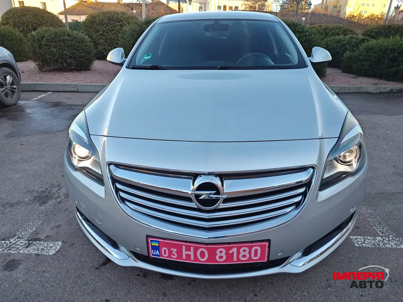 Opel Insignia - фото 1